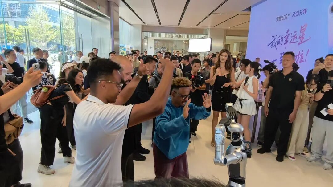 刚刚，“中东第一网红”阿波哥现身深圳！ - 图8