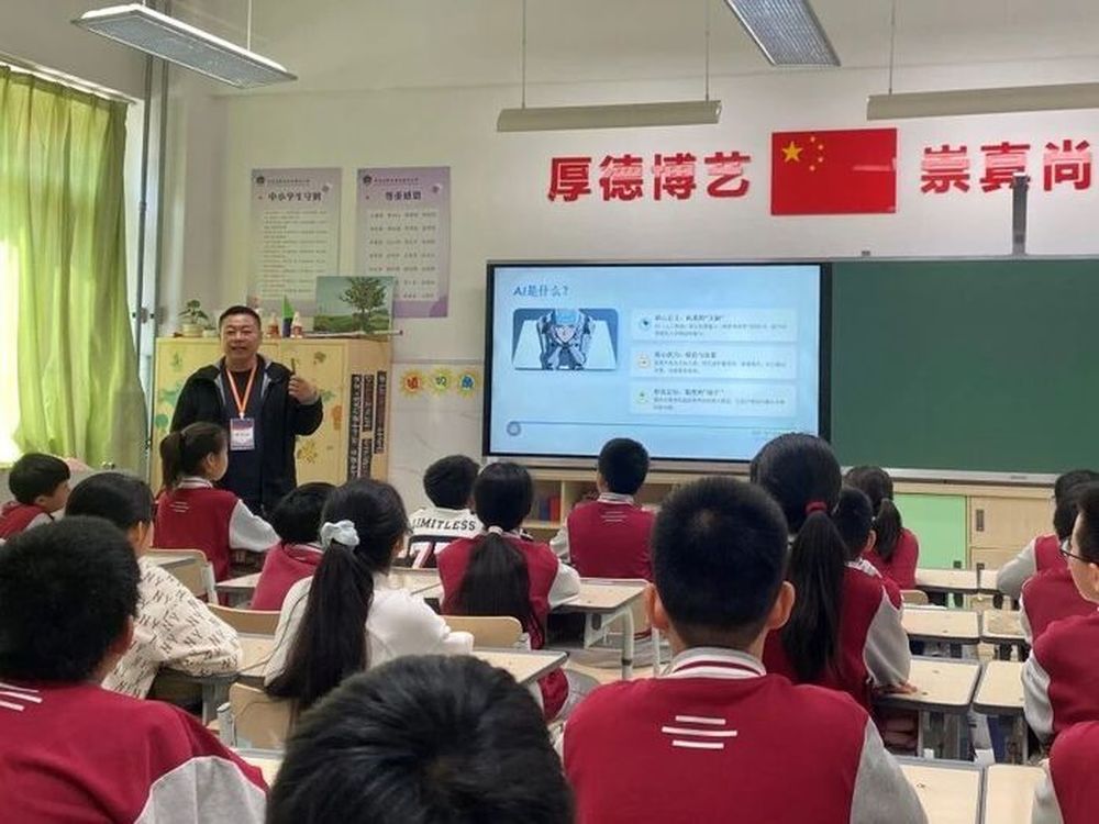 济南高新区金谷德艺小学深耕家校社协作育人沃土，给孩子种下一颗“爱”的种子 - 图2