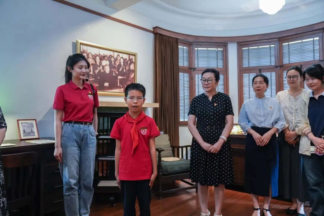 理论亲声讲｜信仰的“星火”何以燎原？复旦大学构建新时代理论育人新格局 - 图4