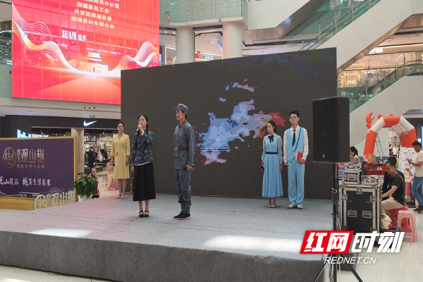 “爱我国防”主题演讲比赛：红色基因代代相传 国防理念深入人心 - 图3