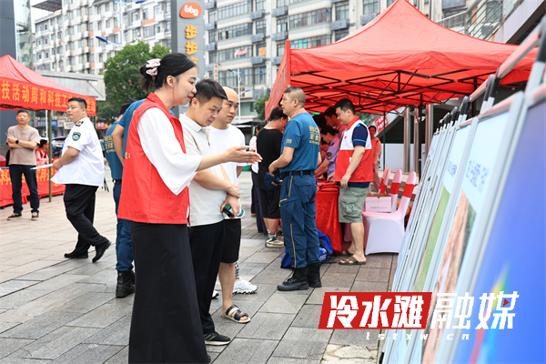 冷水滩区举行2026年科技活动周和科技工作者日集中宣传活动 - 图2