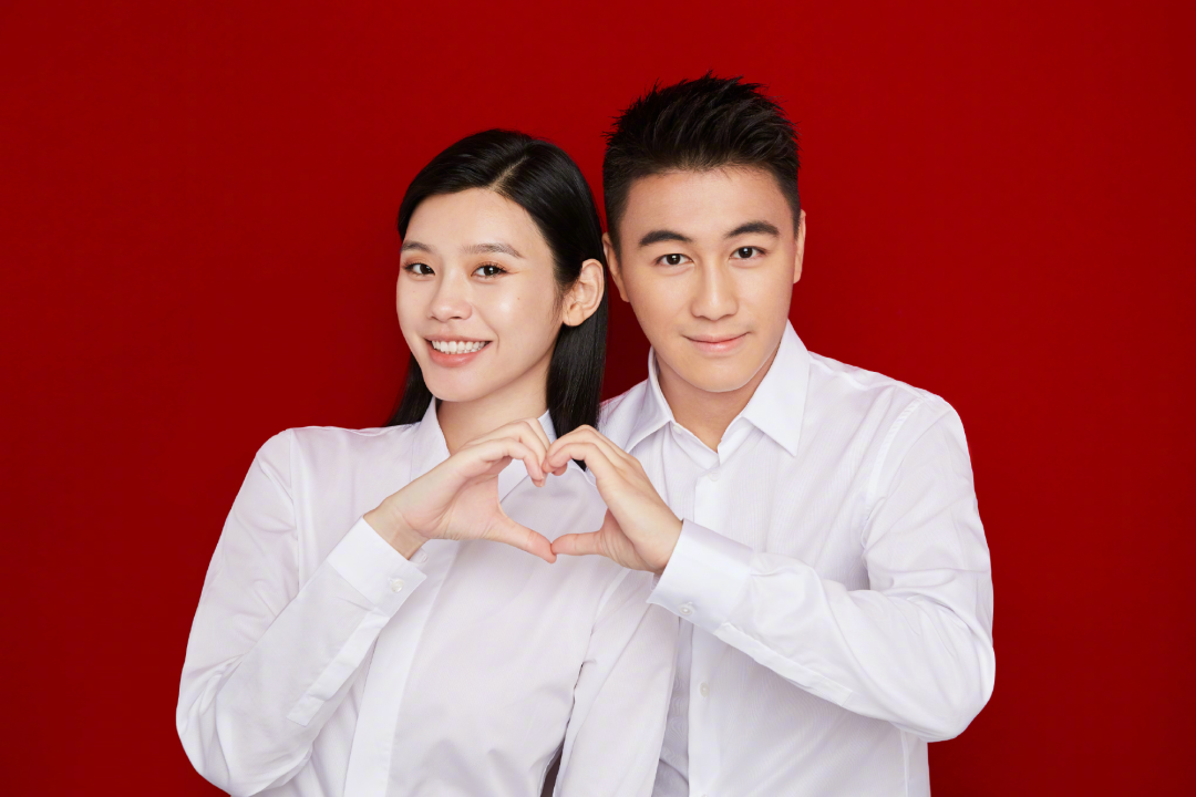 奚梦瑶、何猷君6月1日将在法国举行婚礼，两人已领证7年，育有一儿一女 - 图2