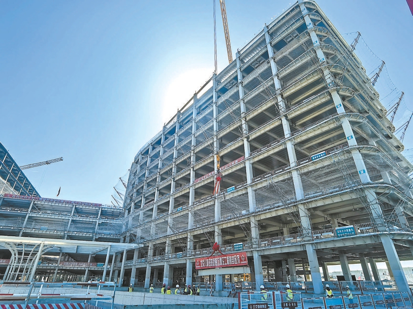 北京亦庄新院区主体结构封顶 预计2028年6月建成投用 - 图1