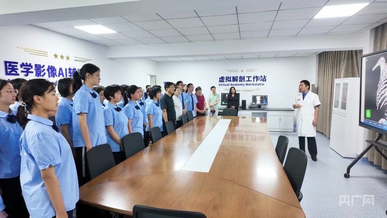 检爱四十载 河北2300余名检察官任法治副校长 - 图1