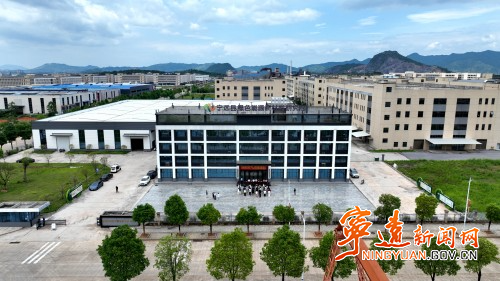 「永冲锋·拼经济·促发展」宁远：深化校企合作 助力培育锂电产业实用人才 - 图1