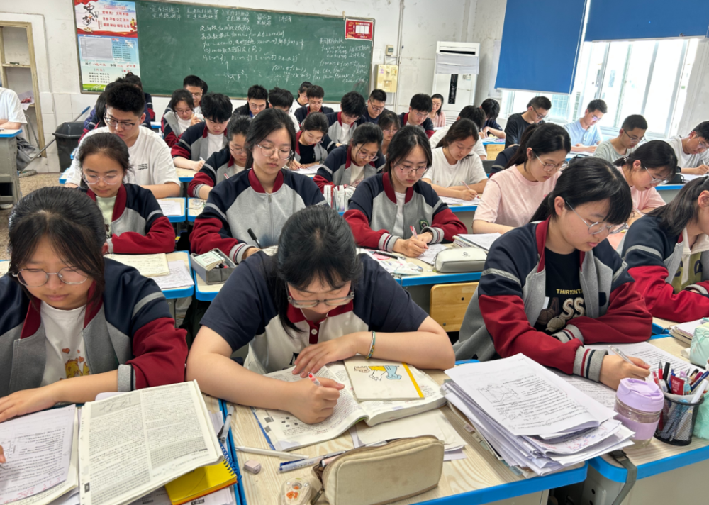 高三最后一次模考压轴题，为什么看哭了很多人？ - 图4