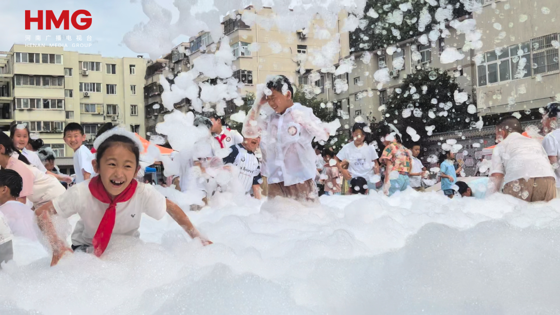 “六一”嗨翻天！人民路小学游戏嘉年华点亮孩子节日时光 - 图1