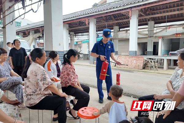 溆浦：消防宣传进乡镇 精准防控筑牢农村安全“防火墙” - 图1