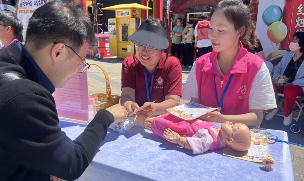 哈幼专学前教育学院专业服务进巴洛克街区公益活动举行 - 图2