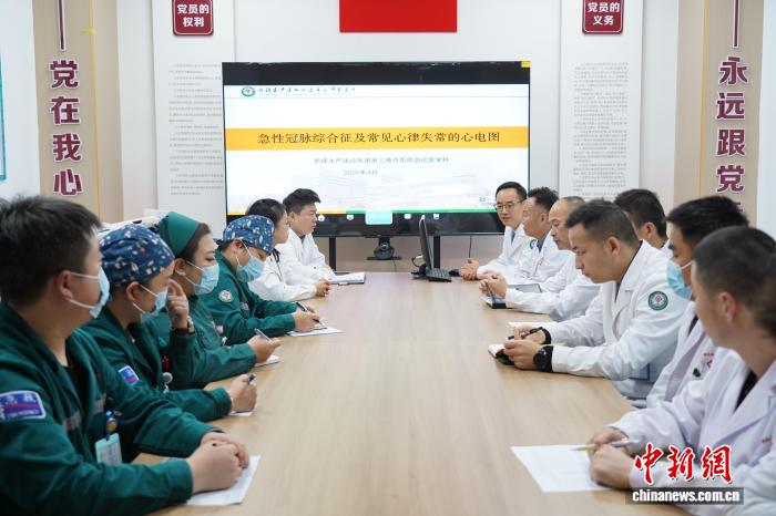 广东医疗援疆专家：薪火传承夯实受援地医疗根基 守护边疆万家安康 - 图2