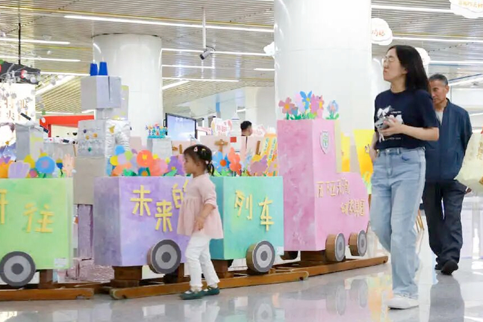 “流动的儿童艺术馆”来啦！济南儿童艺术作品亮相100座地铁站 - 图2