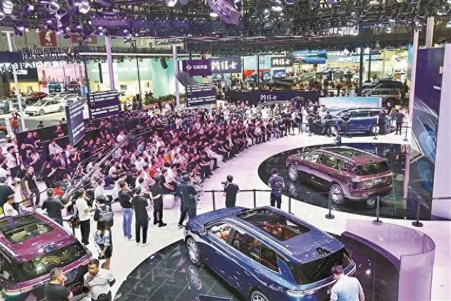 知名明星空降深圳！ - 图1