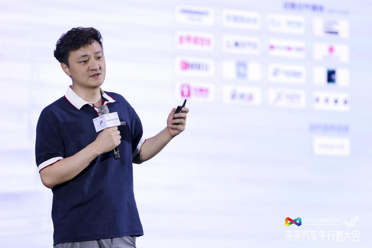 元戎 CEO 周光：大模型范式进入共识期 正在重构辅助驾驶行业 - 图1
