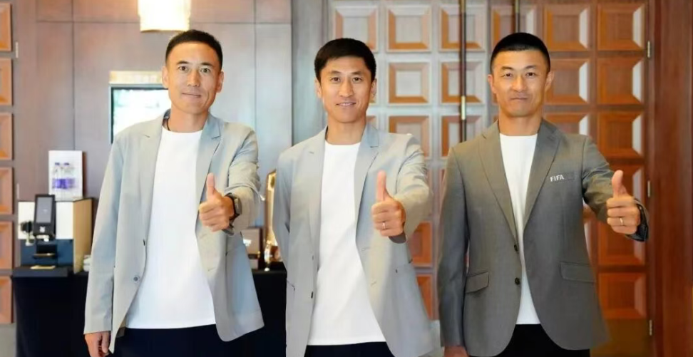 观察早报丨成渝中线高铁全线铺轨工程启动；四姑娘山世界地质公园正式揭牌开园；国内航线燃油附加费将下调 - 图1