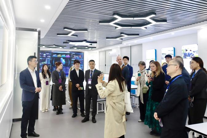 从“漫灌”到“滴灌” 南雅梅溪湖中学探索AI赋能自主学习新范式 - 图4