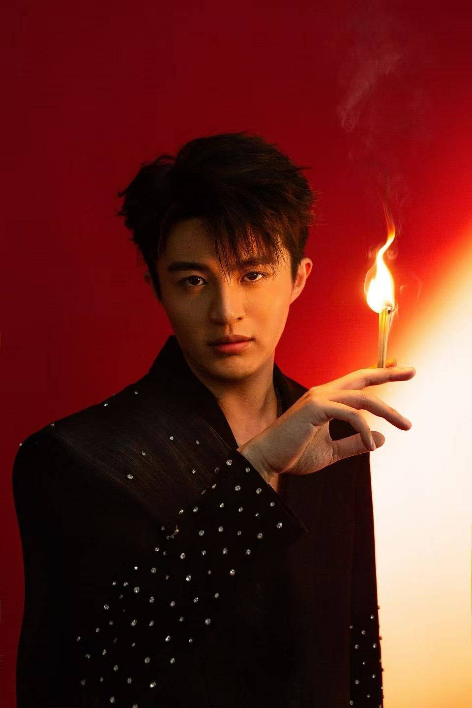 郑斯仁生日写真曝光！是演员亦是歌手，全能中淬炼光芒 - 图12
