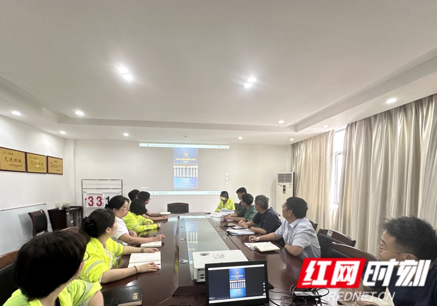 张家界高速开展民法典宣传月普法活动 - 图1