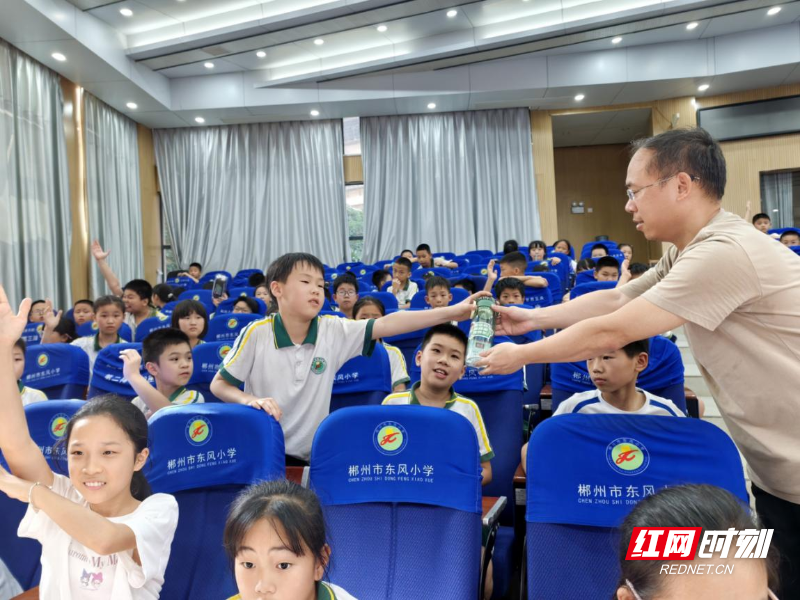 北湖区“健康科普行” 世界无烟日主题活动走进东风小学 - 图2