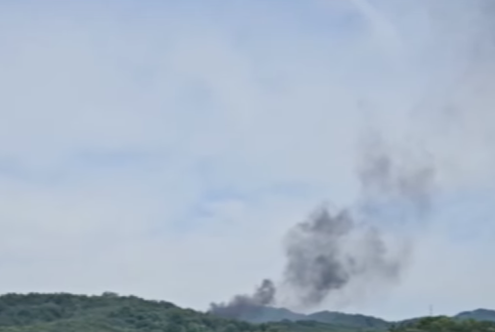 韩国军工企业工厂爆炸事故已致4人死亡，李在明要求“动员所有力量救助事故中受伤的人员” - 图1