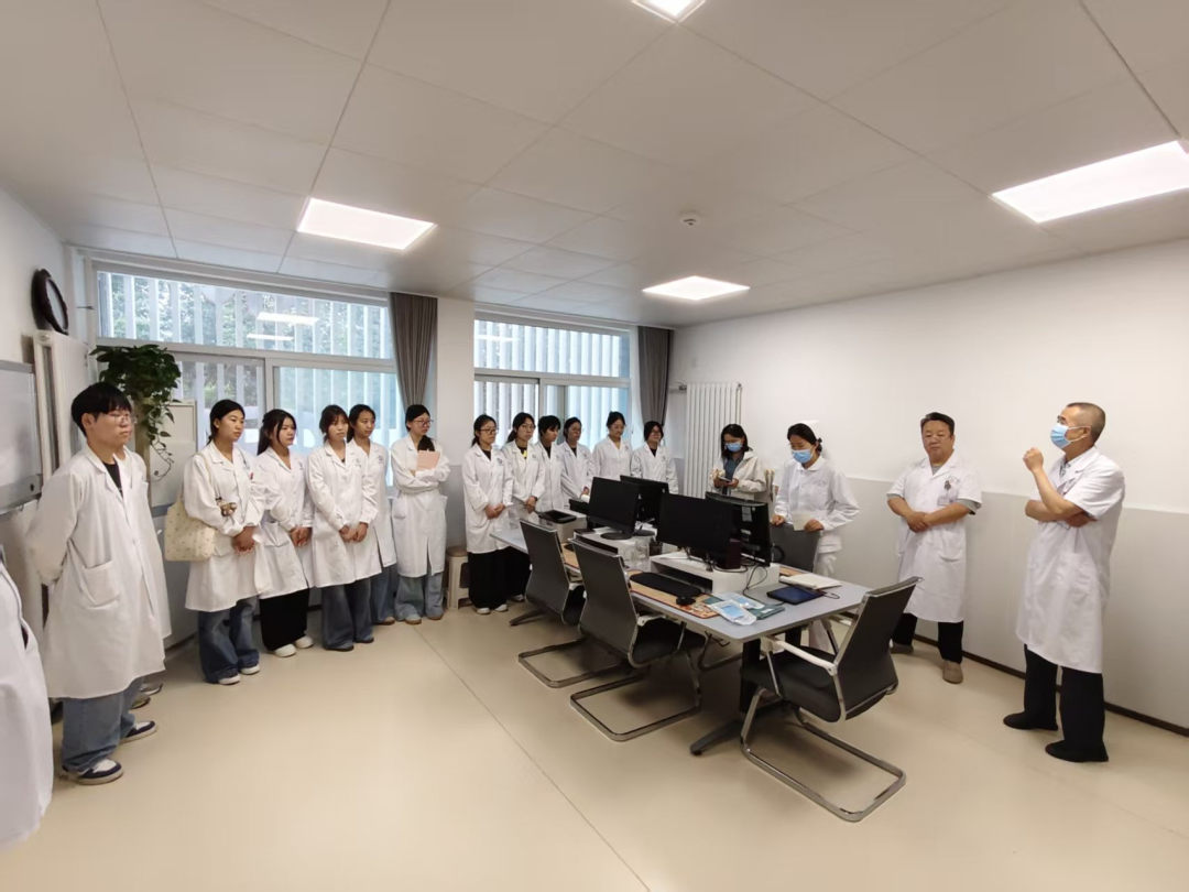 濮阳医专组织24级临床医学专业学生到二附院开展见习活动 - 图4