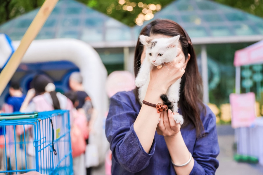 社区定向赛开跑、全龄段居民“轧闹猛”，万里社区“比邻服务日”活动太燃了 - 图2