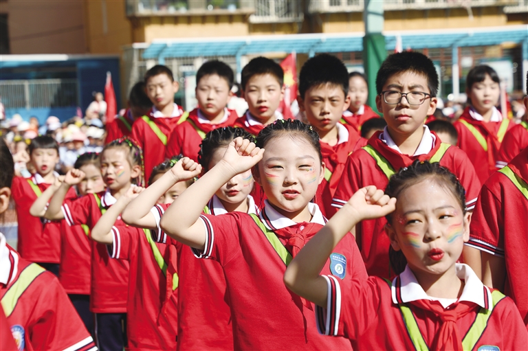 戴上红领巾 争做好少年 - 图1