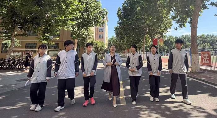长清第一初级中学优秀教师程燕：用爱与责任点亮每一个希望 - 图4