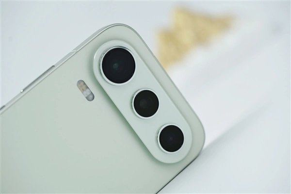 4000元手机哪款最值得入手？影像旗舰当属这款 - 图1