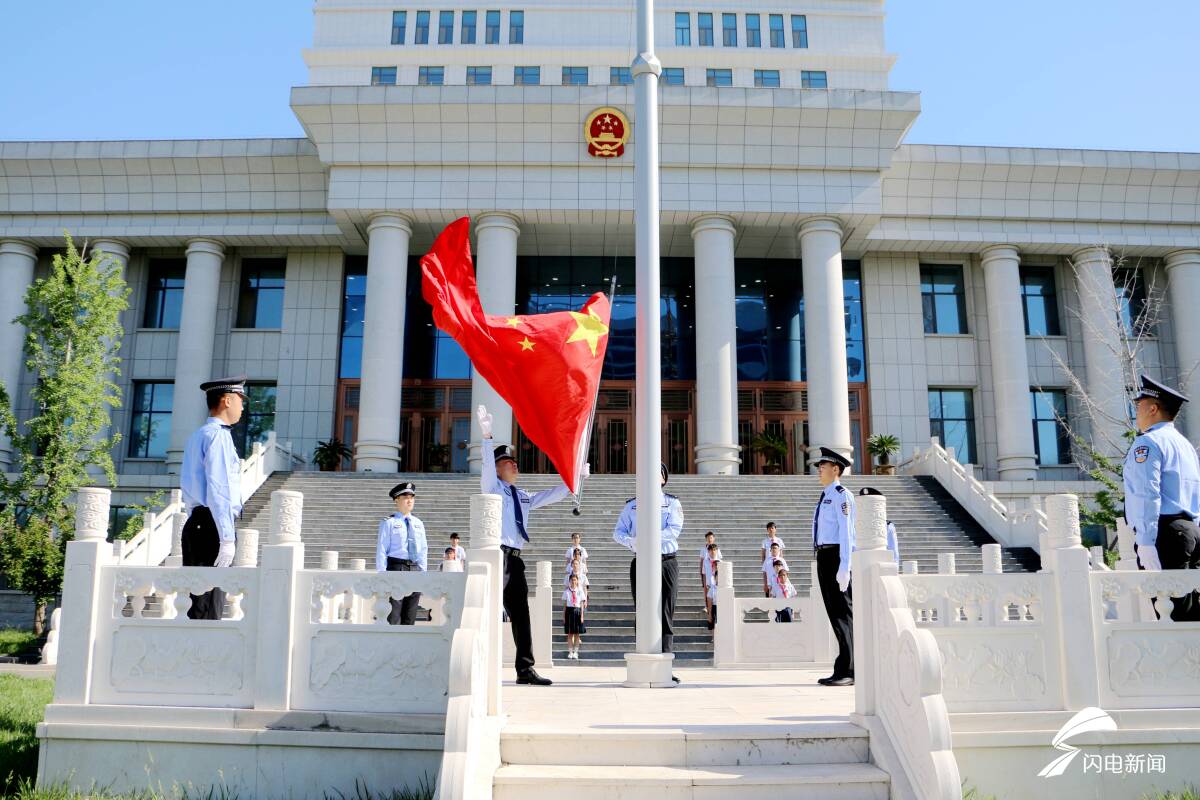 双线研学润童心 乐陵学子沉浸式体验法治与红色成长课堂 - 图1