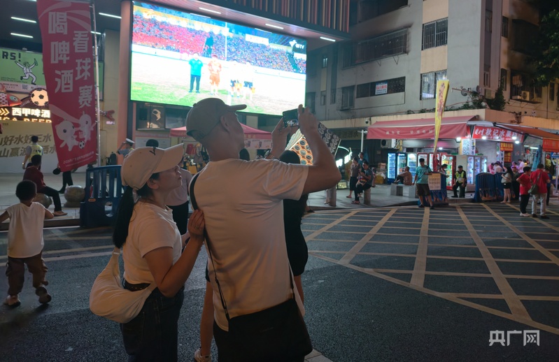 消费新观察｜粤超点亮小城夜经济 县域消费迸发新活力 - 图2