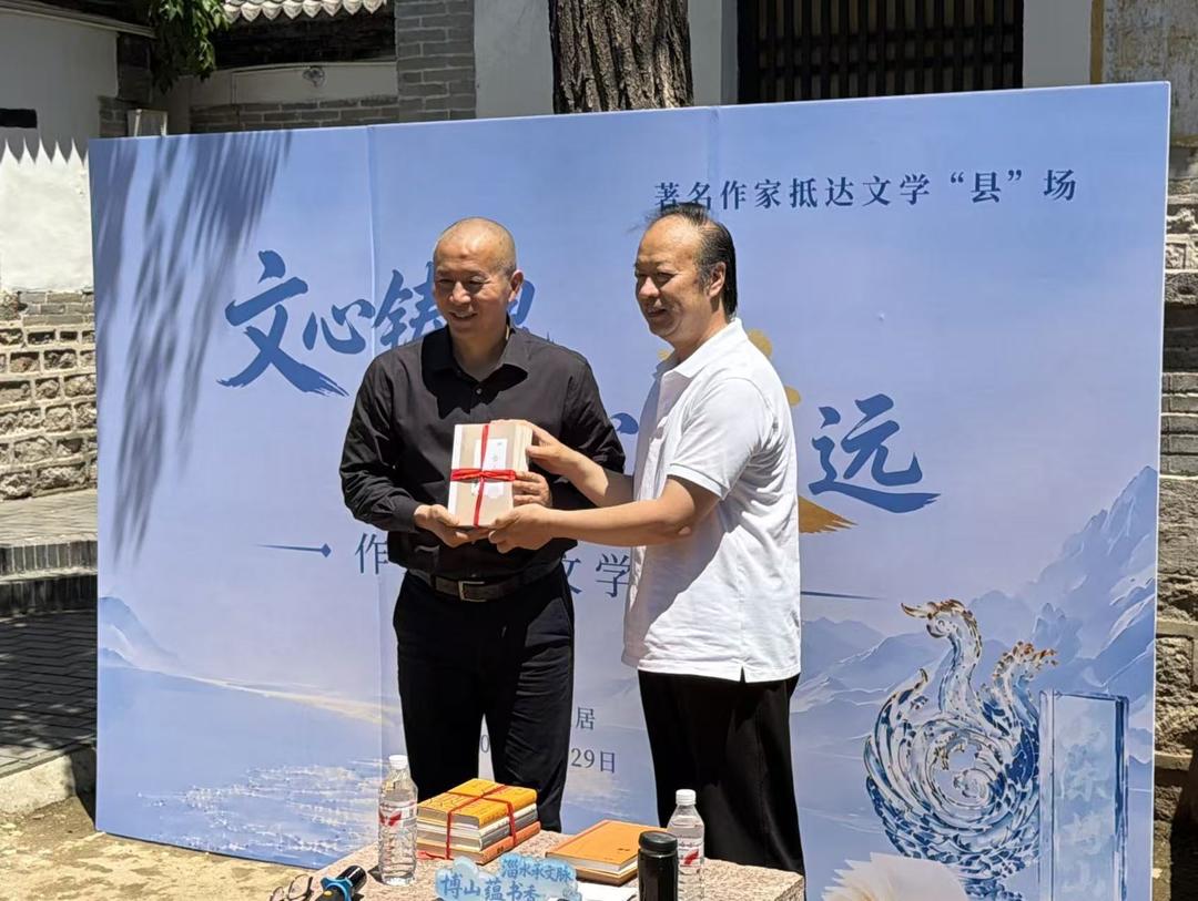 毕飞宇：文学创作从无捷径可走 - 图2