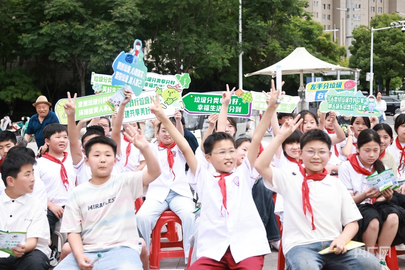 阜阳市颍东区：回收焕新生 分类新时尚 垃圾分类主题宣传活动开展 - 图2