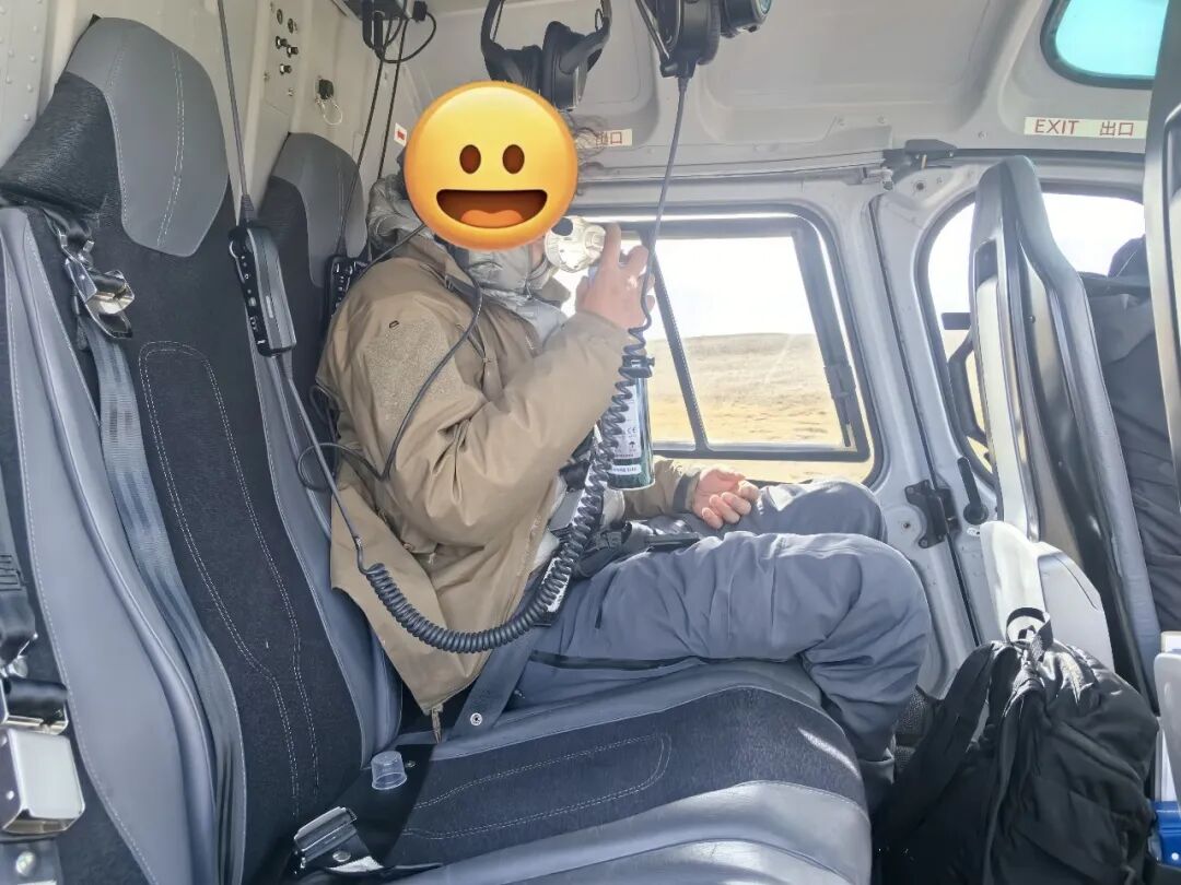一上海游客独自穿越青海无人区，车故障被困出现高反！当地警方出动直升机救援 - 图4