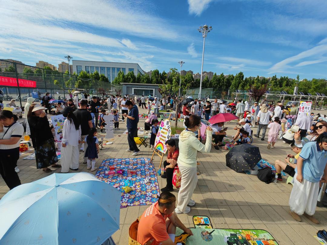 市集聚童心 邻里暖人心 临清市青年路街道常态化开展文明邻里市集活动 - 图1