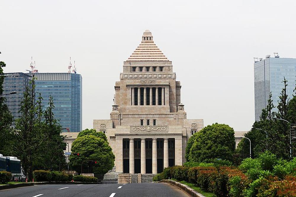 日本情报体系加速重构；埃博拉疫情疑似病例数破千；国际油价涨破90美元｜新黄河·环球午报 - 图18