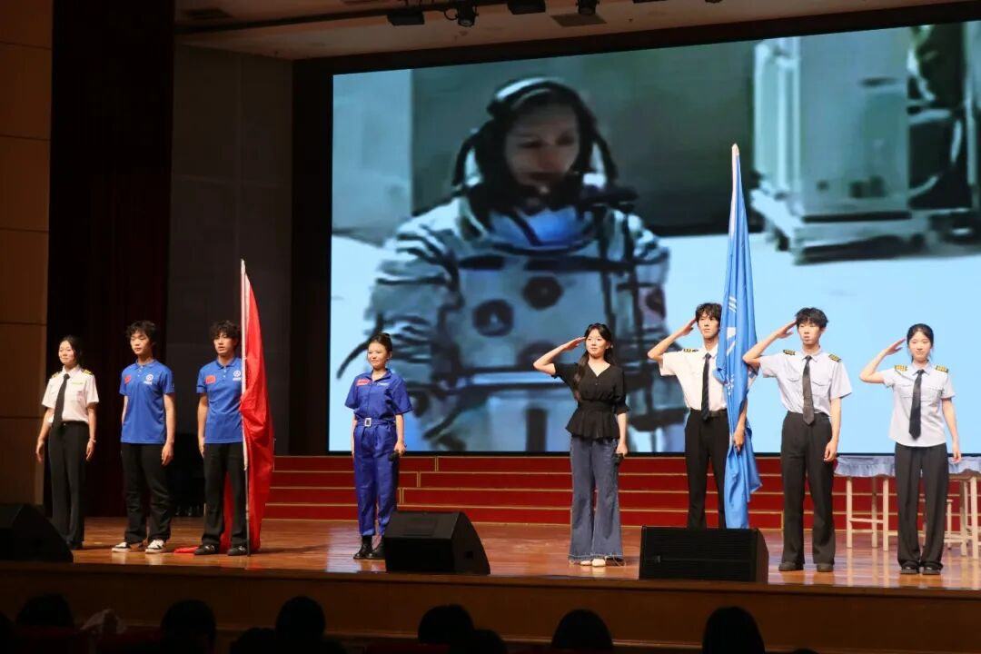 黄河科技学院附属中学第十七届校园文化艺术节华彩启幕 - 图20