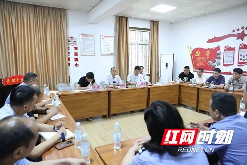 雁峰区主要领导专题调度“九小场所”拆窗破网、“飞线充电”专项整治工作 - 图1