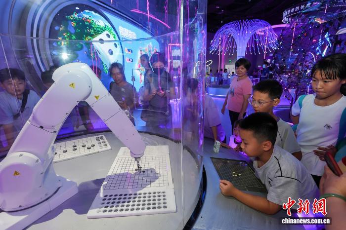海南海口：科技馆里过“六一” 探索科技乐趣多 - 图7