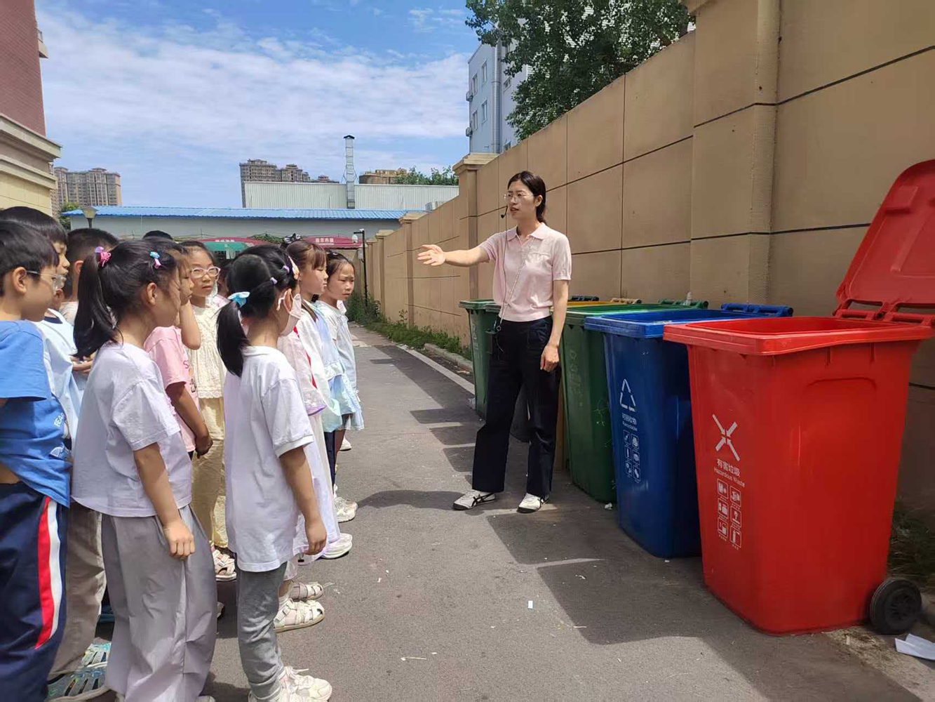 管城回族区果园路小学：践行垃圾分类 共建绿色校园 - 图2