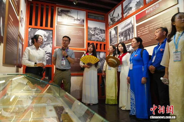 越南青年探访昆明胡志明旧居 见证中越传统友谊 - 图4