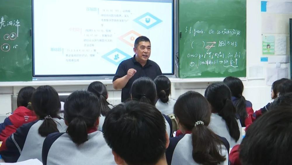 高三最后一次模考压轴题，为什么看哭了很多人？ - 图2