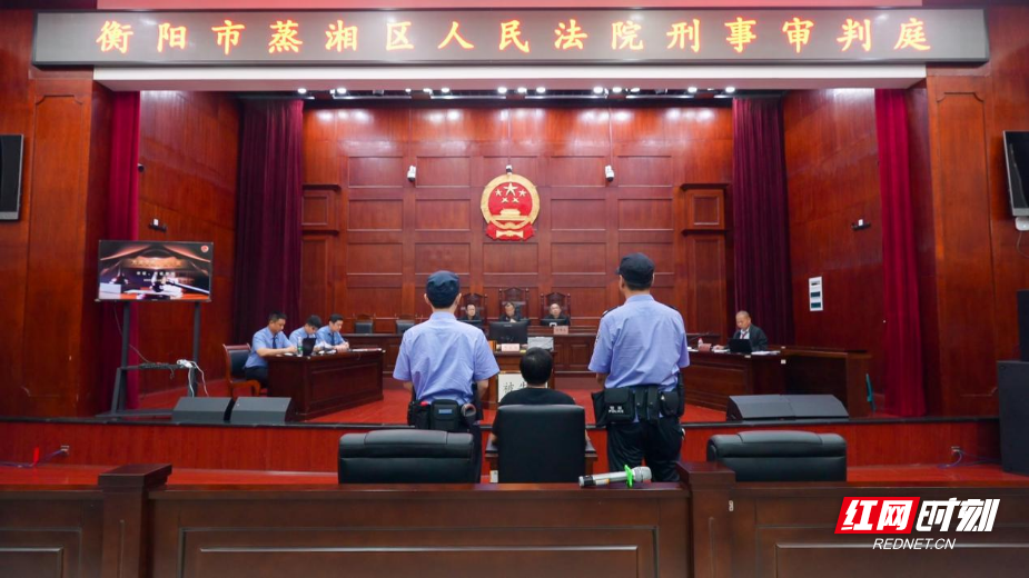 旁听职务犯罪庭审 筑牢廉洁思想防线 - 图1