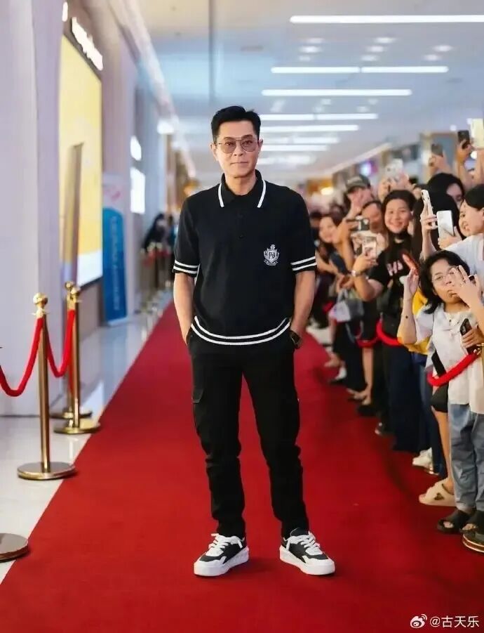 向太曝古天乐出道前曾坐牢；如今却是她最佩服的人，捐建了很多所希望小学 - 图6
