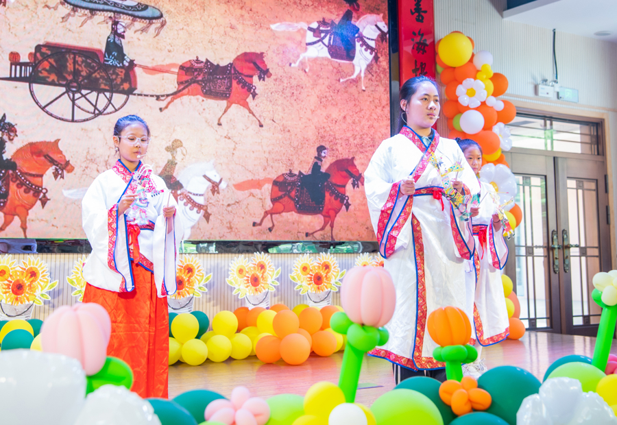 “泾”彩六一！漕泾小学办“非遗童乐会”，萌娃玩嗨了！ - 图2