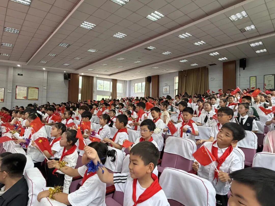 云端共绘民族情，童心逐梦展风采——威海高区实验小学“六一”主题活动绽放异彩 - 图16