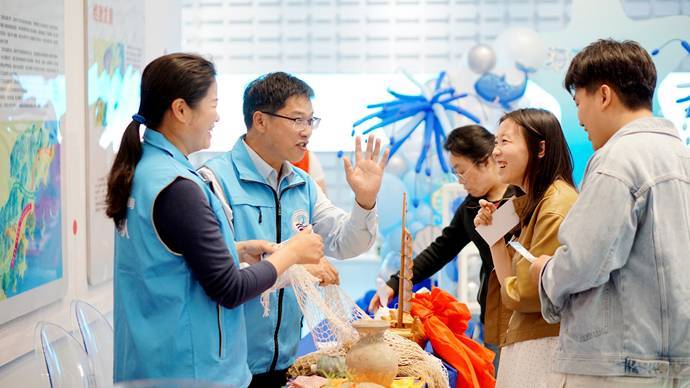 政民互动更紧密！青岛西海岸新区行政审批服务局开展政府开放月活动 - 图4
