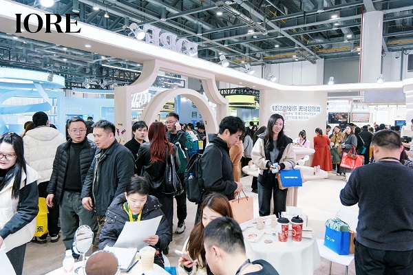 IORE瑷亦如何成为专业化妆师赛道的国货样本 - 图2