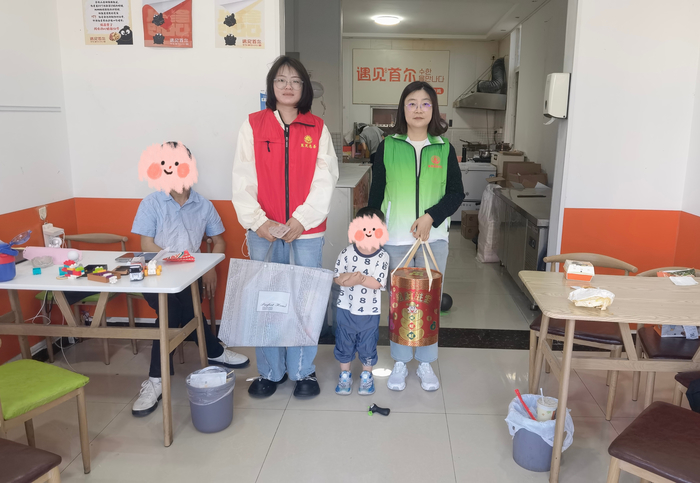 “暖心六一，关爱童行”——茶业口镇民政社工站开展儿童节走访慰问活动 - 图2