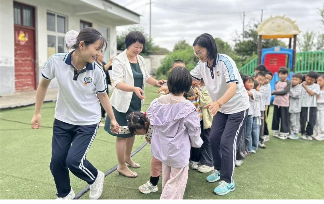 连续九年爱心守护 河南广电天泽幼儿园再赴上蔡县送教帮扶 - 图2