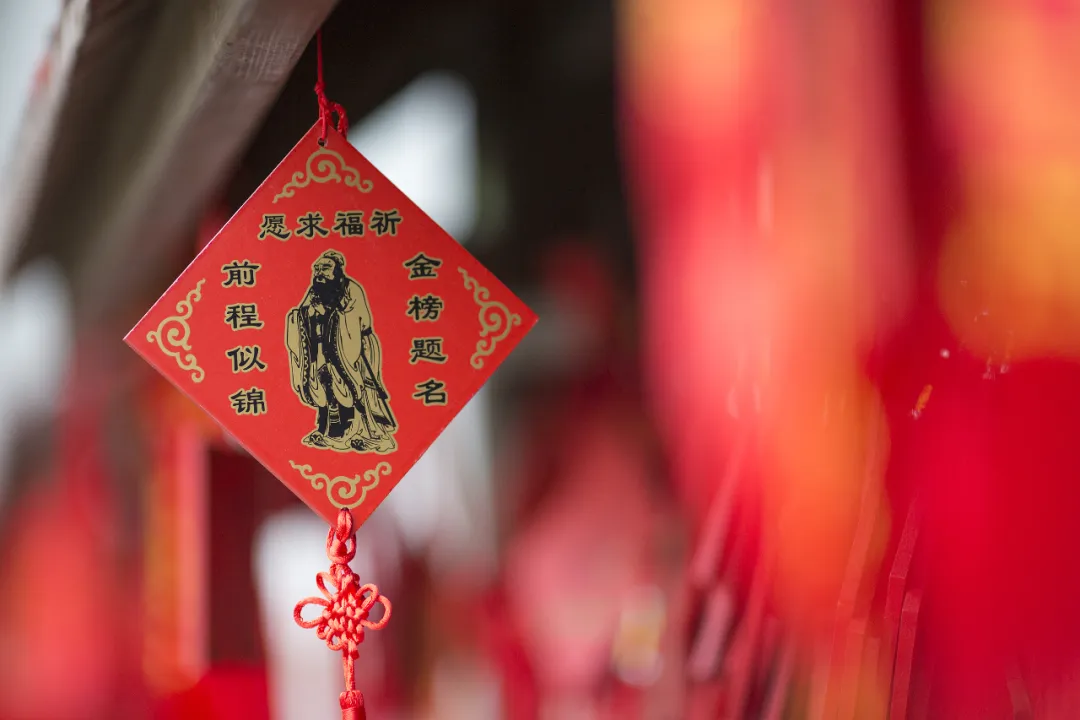 考前必背！高考作文万能金句，阅卷老师一眼给高分 - 图2